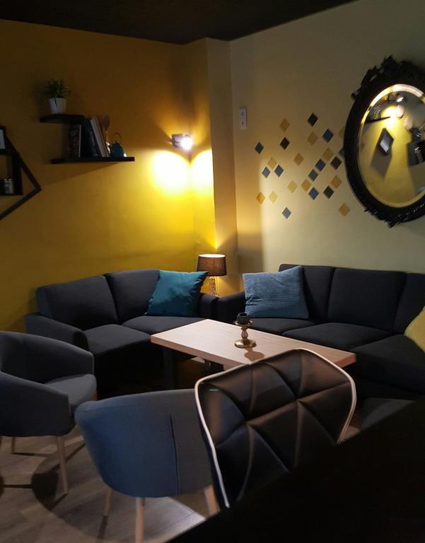 Logis Hotel "Ici M'Aime" Rouvray  Екстер'єр фото